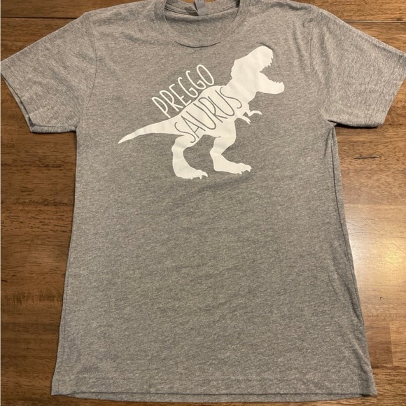 Pregnancy Announcement Tee and Maternity Tee Bundle - Picture 3 of 7